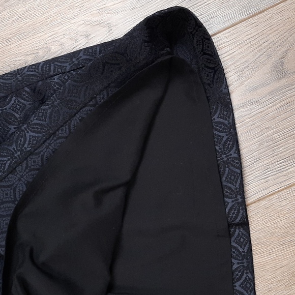 Banana Republic Factory navy blue & black damask short pleated skirt, size 8 - Picture 3 of 7